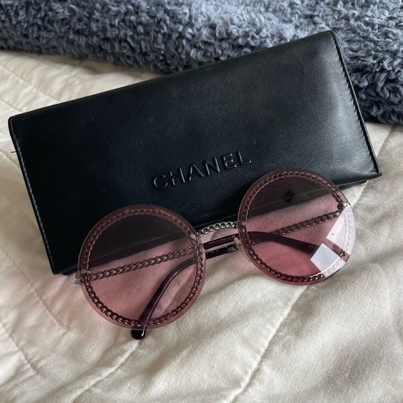Chanel Silver Tone/Pink 4245 Chain Detail Round Sunglasses - Picture 3 of 14